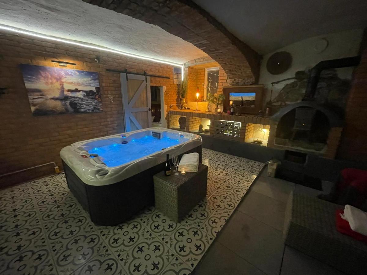 Apartmány U kapličky Kamyk nad Vltavou Kültér fotó