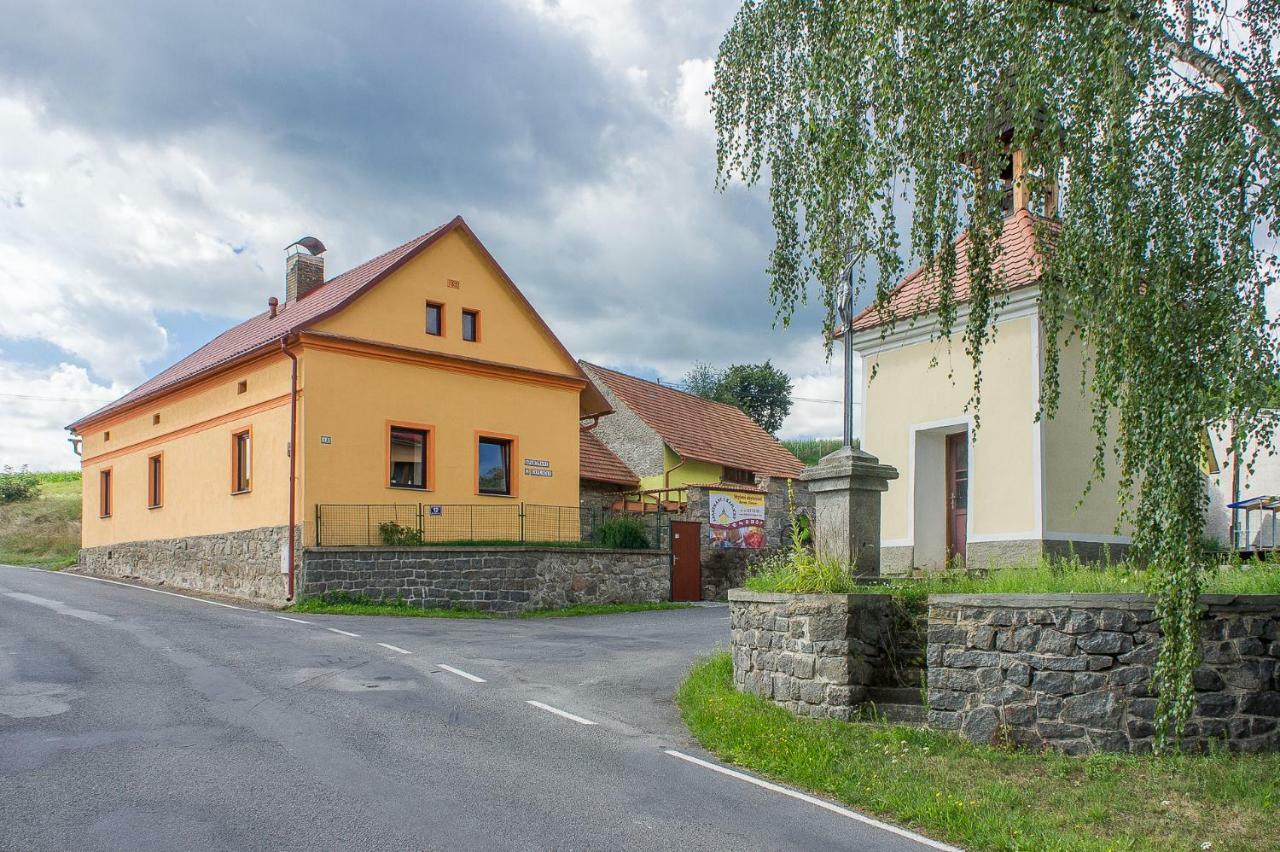 Apartmány U kapličky Kamyk nad Vltavou Kültér fotó